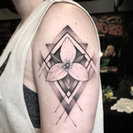 Tattoos - Trillium and Geometry on Arm. Instagram @MichaelBalesArt - 132548